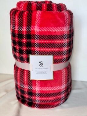 NWT Victoria's Secret Red Plaid Throw Blanket with VS Logo